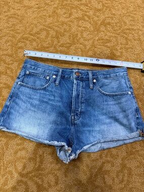 Madewell button fly denim shorts size 30 - NWOT